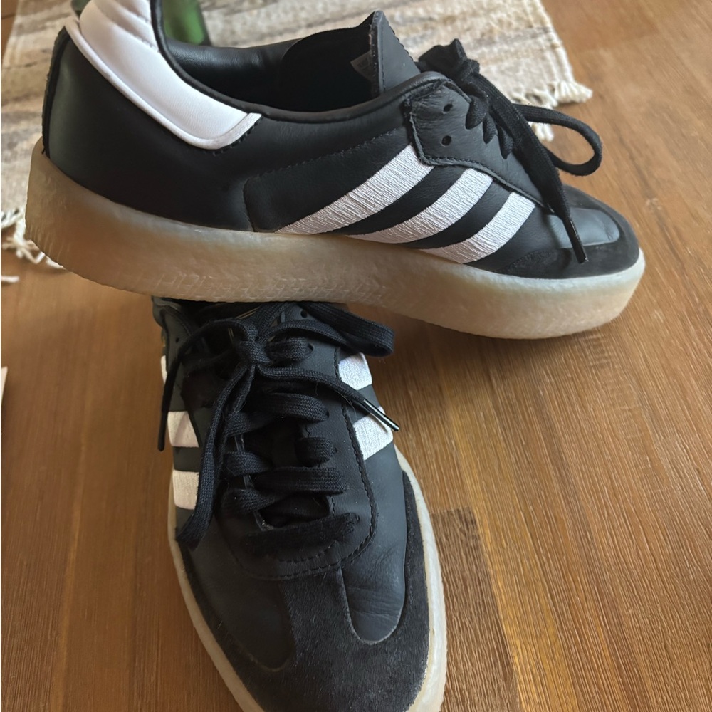 Adidas Black and White Sneakers Classic Low-Top Design